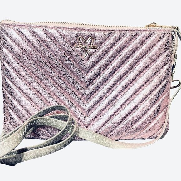 Victoria's Secret Pink Chevron Clutch - Picture 1 of 6